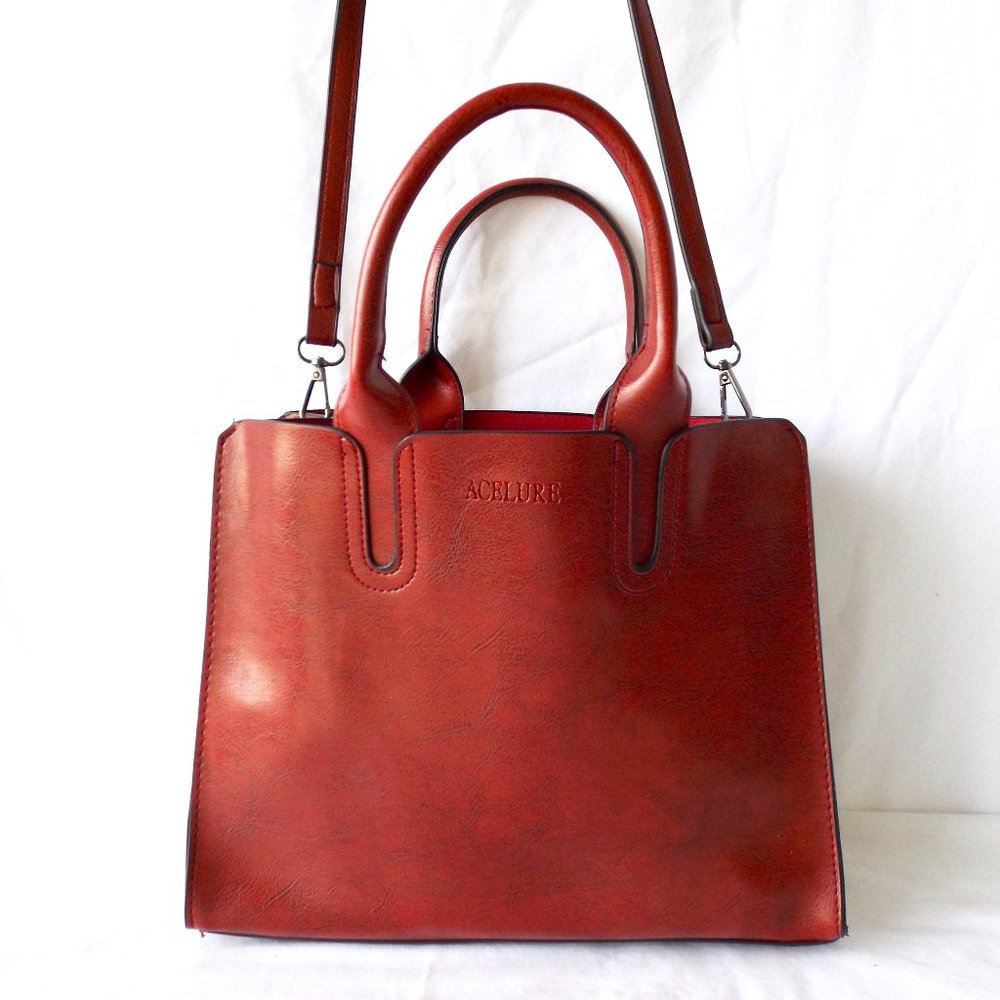 Red Vegan Leather Shoulder or Crossbody Bag with Detachable Strap, EUC!